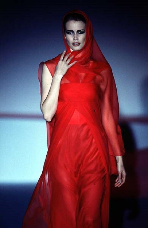 claudia schiffer red dress Claudia Schiffer Iconic VALENTINO AW1996 Runway Red Long Dress US4 Vintage