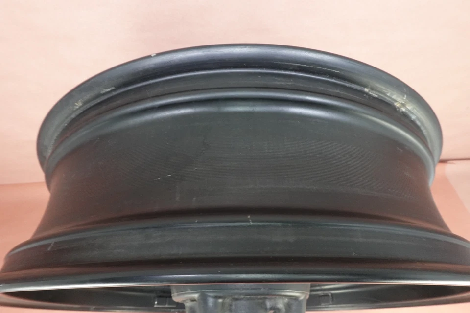 Llanta trasera Kawasaki Versys 650 LE650 2007-2009 Foto 2 de 4