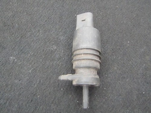 Waschwasserpumpe, Scheibenreinigung  Volkswagen Passat DE257601-72