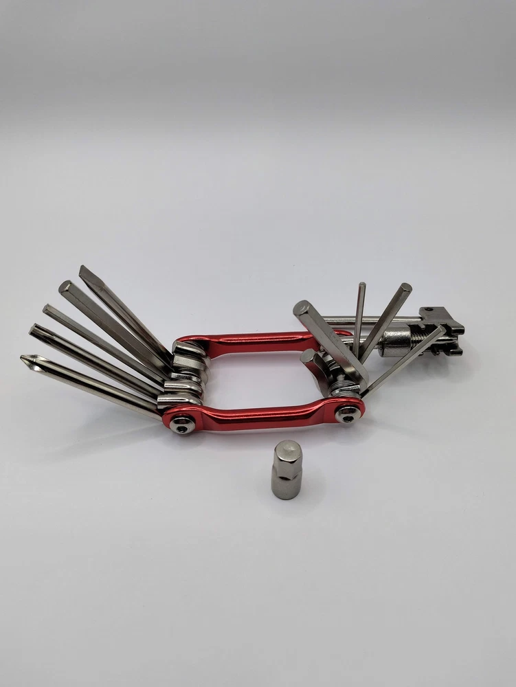 Compact Multi-Tool with Built-in Chain Breaker for Bikes