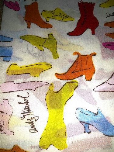 ANDY WARHOL x UNIQLO 'Shoes' SPRZ NY MoMA Special Edition Art Bandana Scarf NWT! - Picture 2 of 14