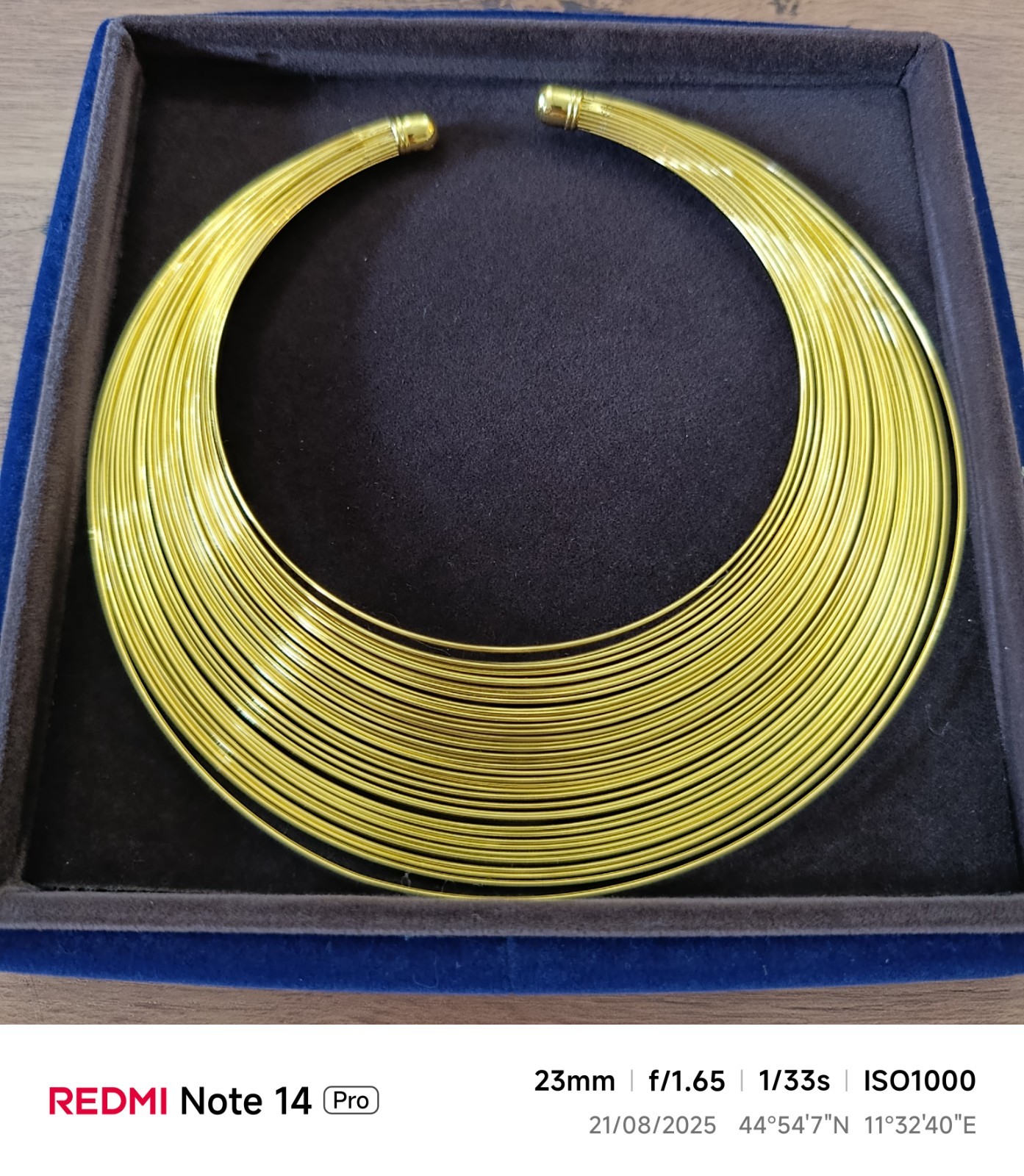 Collier Necklace Multiple Strings Hardback Golden - image 1