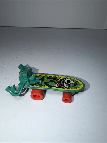 Vintage Teenage Mutant Ninja Turtles 1990 Mondo Gecko Skateboard Accessory TMNT