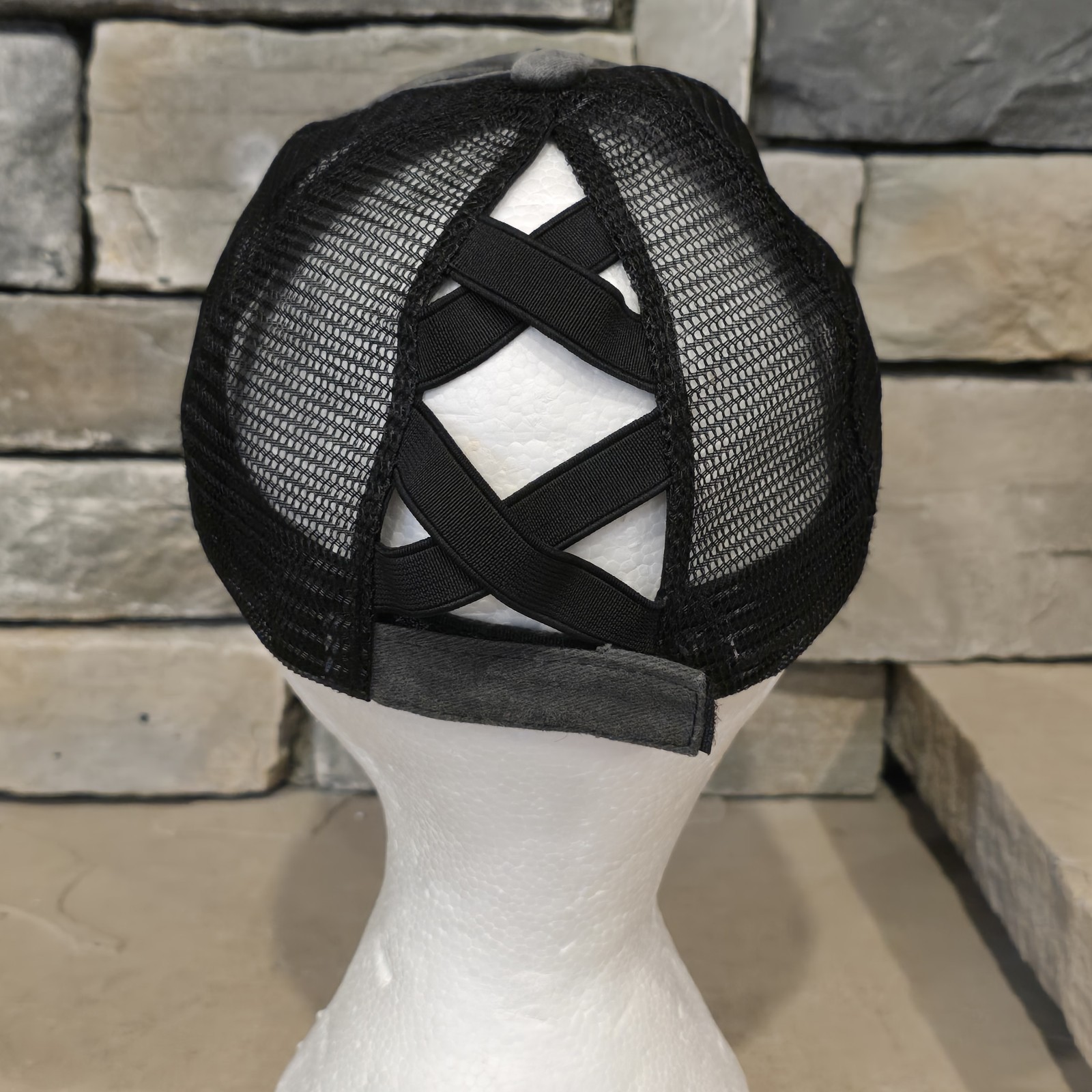 Cappello da donna con cappuccio a sfera strap back Yellowstone Dutton Ranch invecchiato pony nero