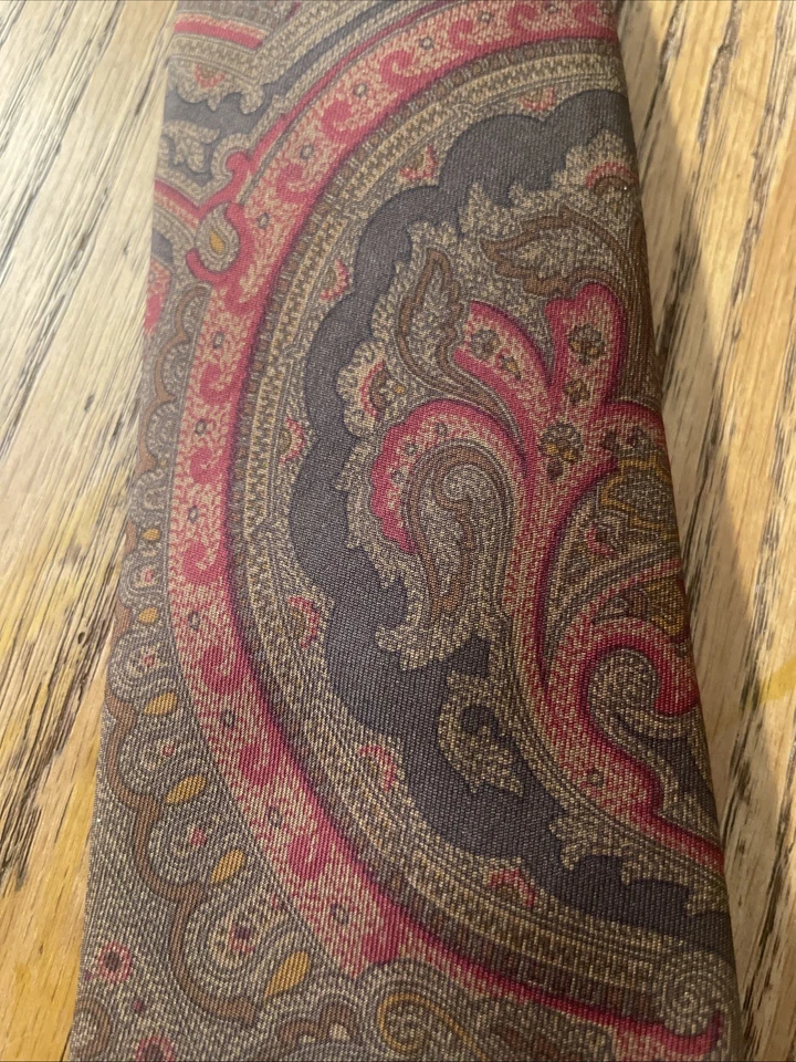 Corbata vintage usada en excelente estado Liberty Of London CRISP antigua loca seda cachemira Reino Unido Inglaterra Foto 4 de 4