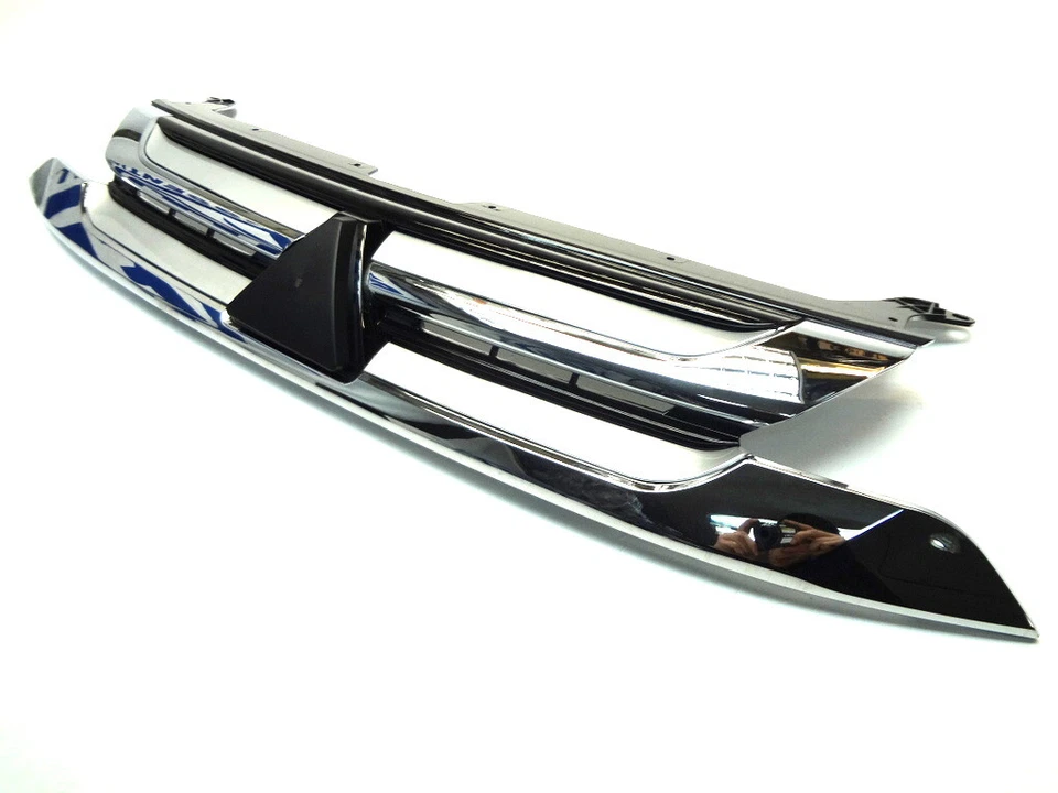 FRONT BUMPER CHROME GRILLE FOR MITSUBISHI OUTLANDER 2016-2018 - Image 4 of 4