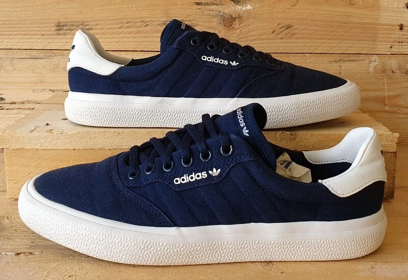 Adidas canvas hotsell pumps