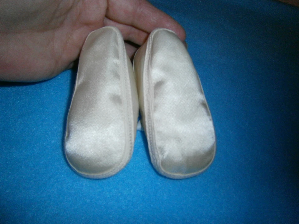 Gold Bug Infant Shoe, size 1 - Image 4 of 4