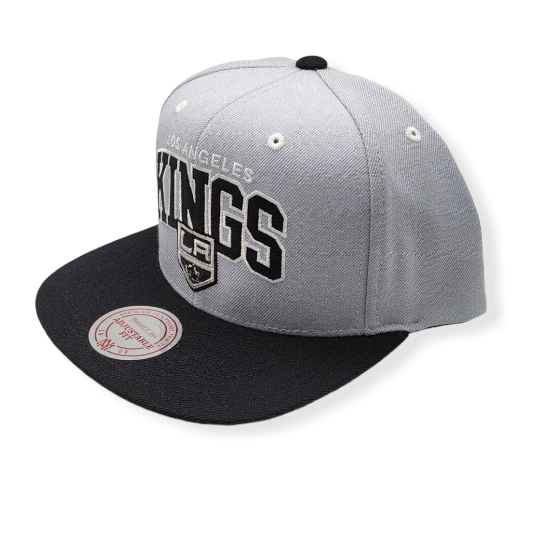 Mitchell & Ness ミッチェルアンドネス キングス KINGS レア Rare Mitchell & Ness LA Los Angeles Kings Studded Spike