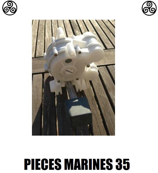 Pompe a pied Gusher Mk3 Whale avec debit de 15L/min et sortie droite pour bateau