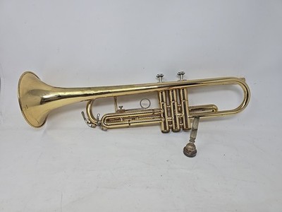 Holton Trumpet T602 with Original Case & Mouthpiece For Repair Or