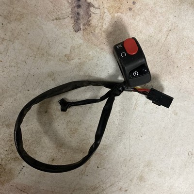 03-04 Triumph Daytona 600 Right Clip On Handle Kill Off Start Switch OEM