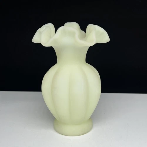 Fenton Satin Custard Glass Ruffled Edge Melon Vase Vintage Green Uranium Glow 5”