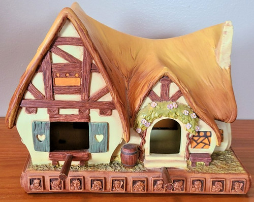 Disney Princess "Snow White's Garden" Collection Birdhouse Cottage of RARE