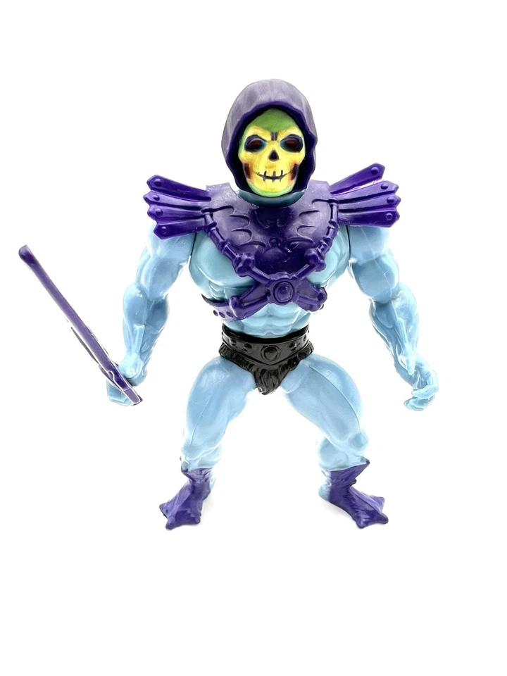 MASTERS OF THE UNIVERSE 1981 SKELETOR HALF BOOT PEACH CHEEKS W/ FREE STAND! - Image 2 of 4