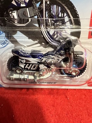 Hot Wheels TREASURE HUNT TH HW Daredevils 5/5 Tred Shredder 136/250 Blue  
