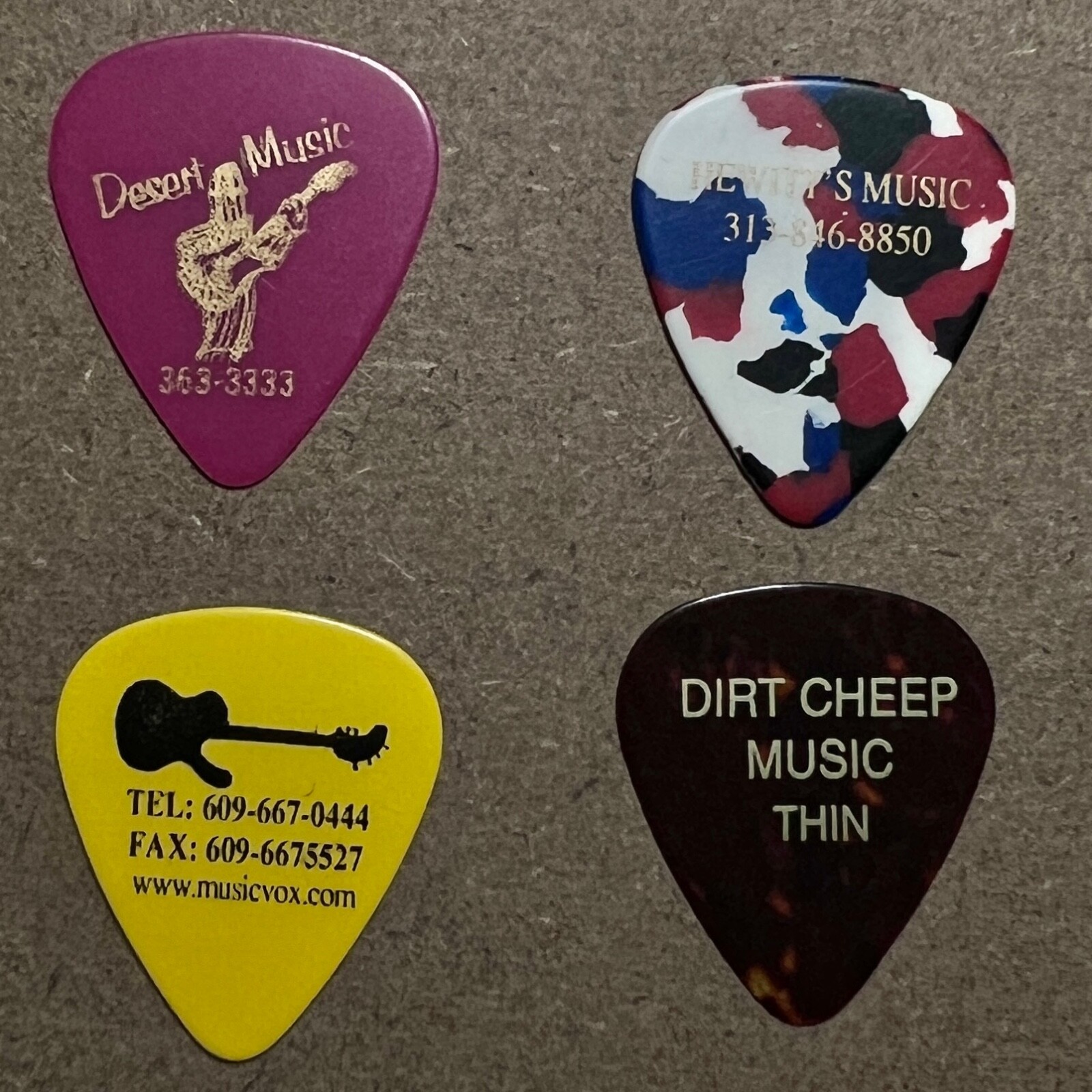 Assorted Lot of 5 Vintage Guitar Picks eBay