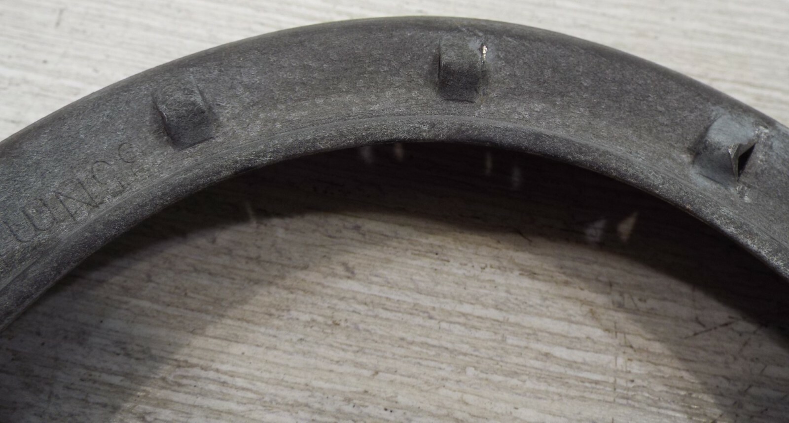 BMW VARIOUS MODELS FUEL TANK LOCKING SCREW CAP FASTENER FUEL  