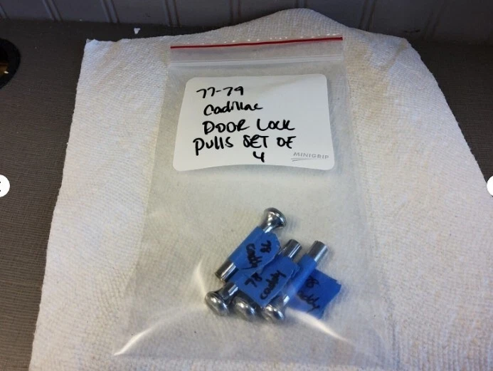 Cadillac Fleetwood Brougham 1977-1979 cerradura de puerta manual tirador cromo juego de cuatro Foto 4 de 4