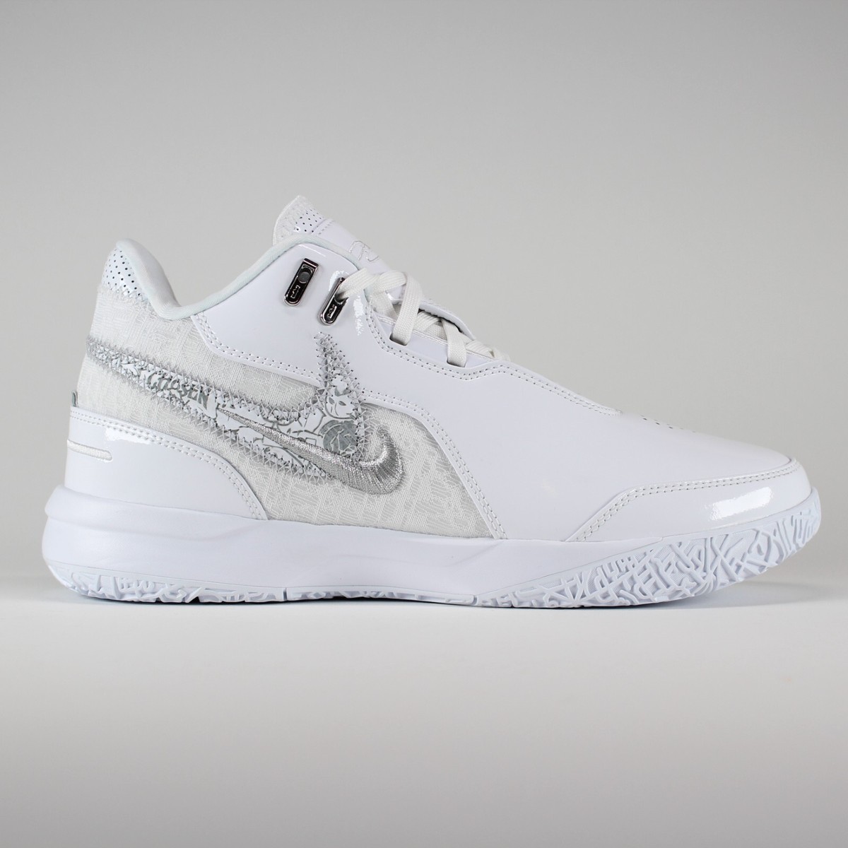 Nike Zoom Lebron NXXT Gen AMPD White FJ1566-102 Men's Size 8