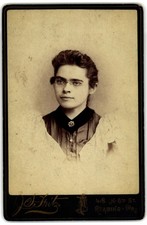 Cabinet Card Circa 1880s J.F. Fritz Young Lady In Dress Reading PA