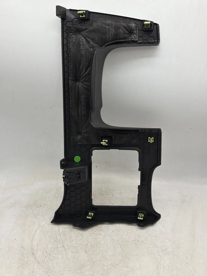 21-25 CHEVROLET TRABLAZER ПРИБОРНОЙ ПАНЕЛИ ЛЕВЫЙ НИЖНИЙ КОЛЕННЫЙ ВАЛИК КРЫШКА ОТДЕЛКИ OEM - Изображение 4 из 4