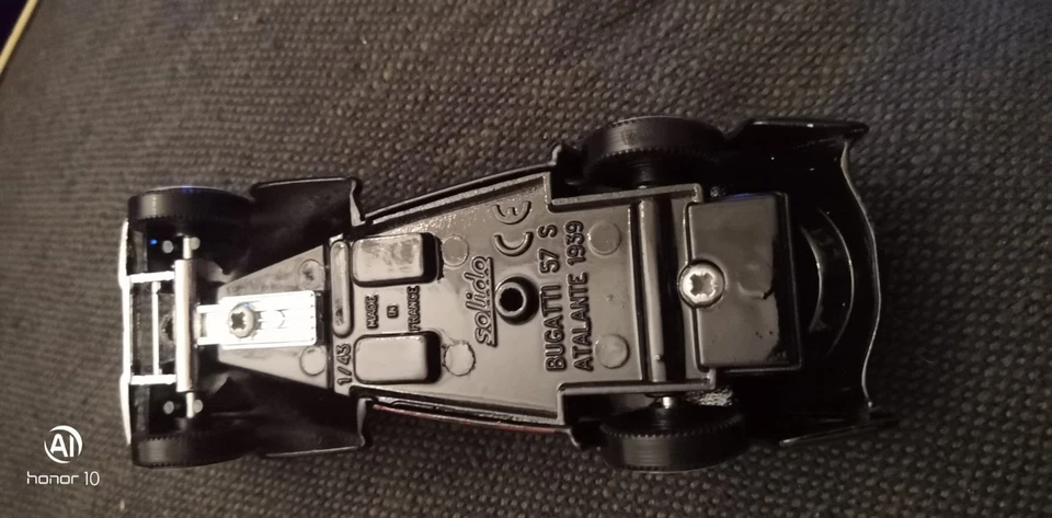 Bugatti Atalante 1939 - Solido - In scatola di metallo - 1:43 - Art.4702 - Immagine 4 di 4