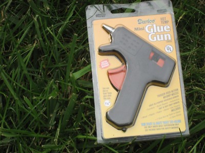  Mini Glue Gun 5/16'' glue stick Trigger Feed Action 120 volt 10 watt 380 temp