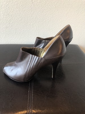 guess peep toe booties