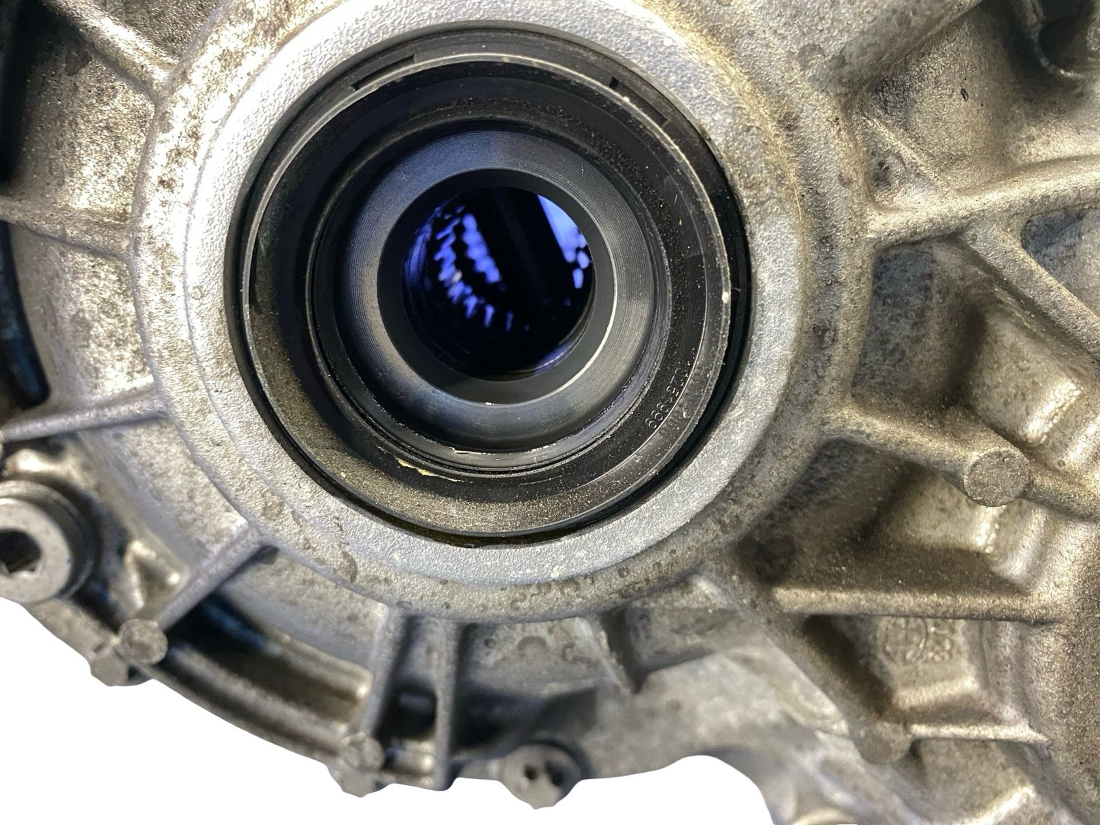 14-19 BMW I8 AWD 1.5L Front Engine Motor Auto Transmission Assy. *52K MILES*