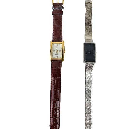Lot of Two Women's Watches Timex UNTESTED