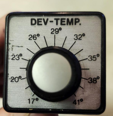 Newlec PRT24D Temperature Control Relay DEV 17-41 Degrees 11 Pin With Plug Base