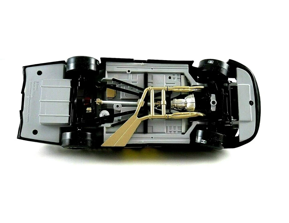 JEFF GORDON RETRO CUSTOM YELLOW SKULL & CROSSBONE #24 CHEVY BLACK 1/24 TEST CAR - Image 2 of 4