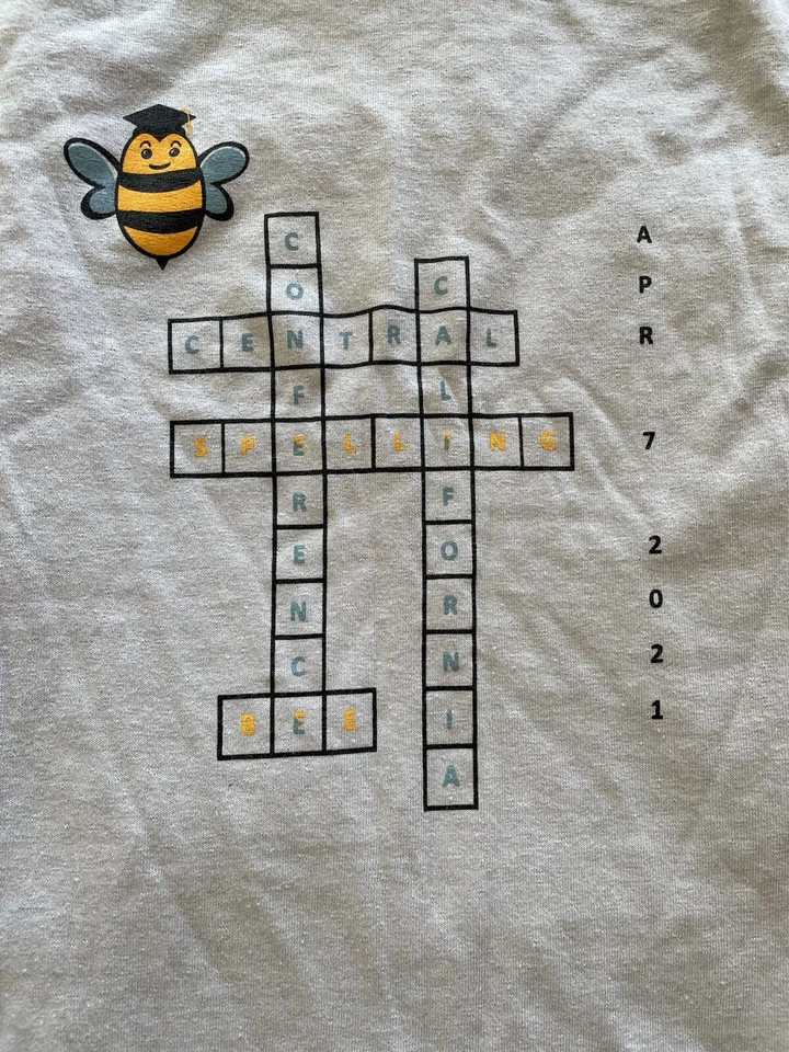 Camiseta Jerzees Dri-Power Niño Manga Corta 2021 Spelling Bee Gris Talla: XL Foto 3 de 4