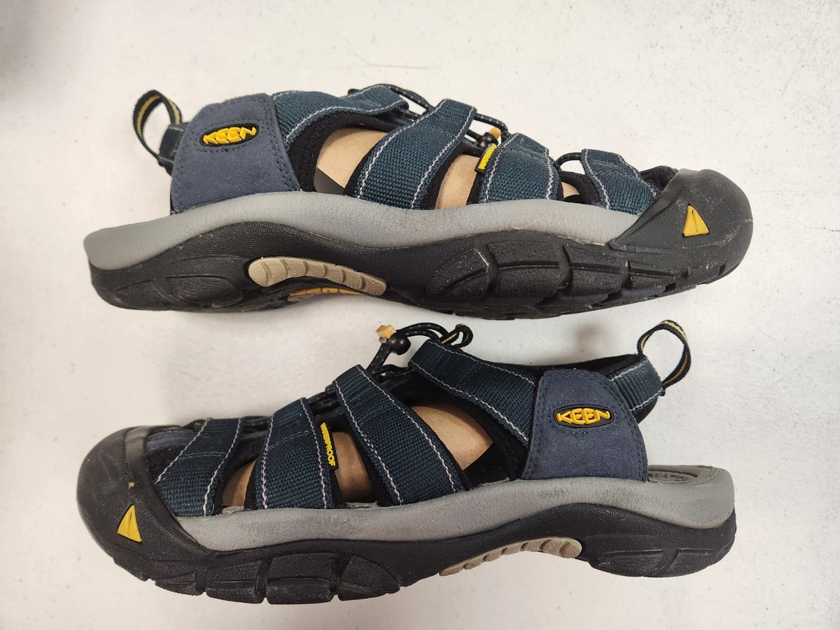 KEEN Newport H2 Closed Toe Water Sandals, Navy/Med. Gray  display picture 1
