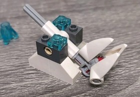 Lego Legends Of Chima Ice Wolves Minifigures Weapons Lot of 3 Plus Accessories 