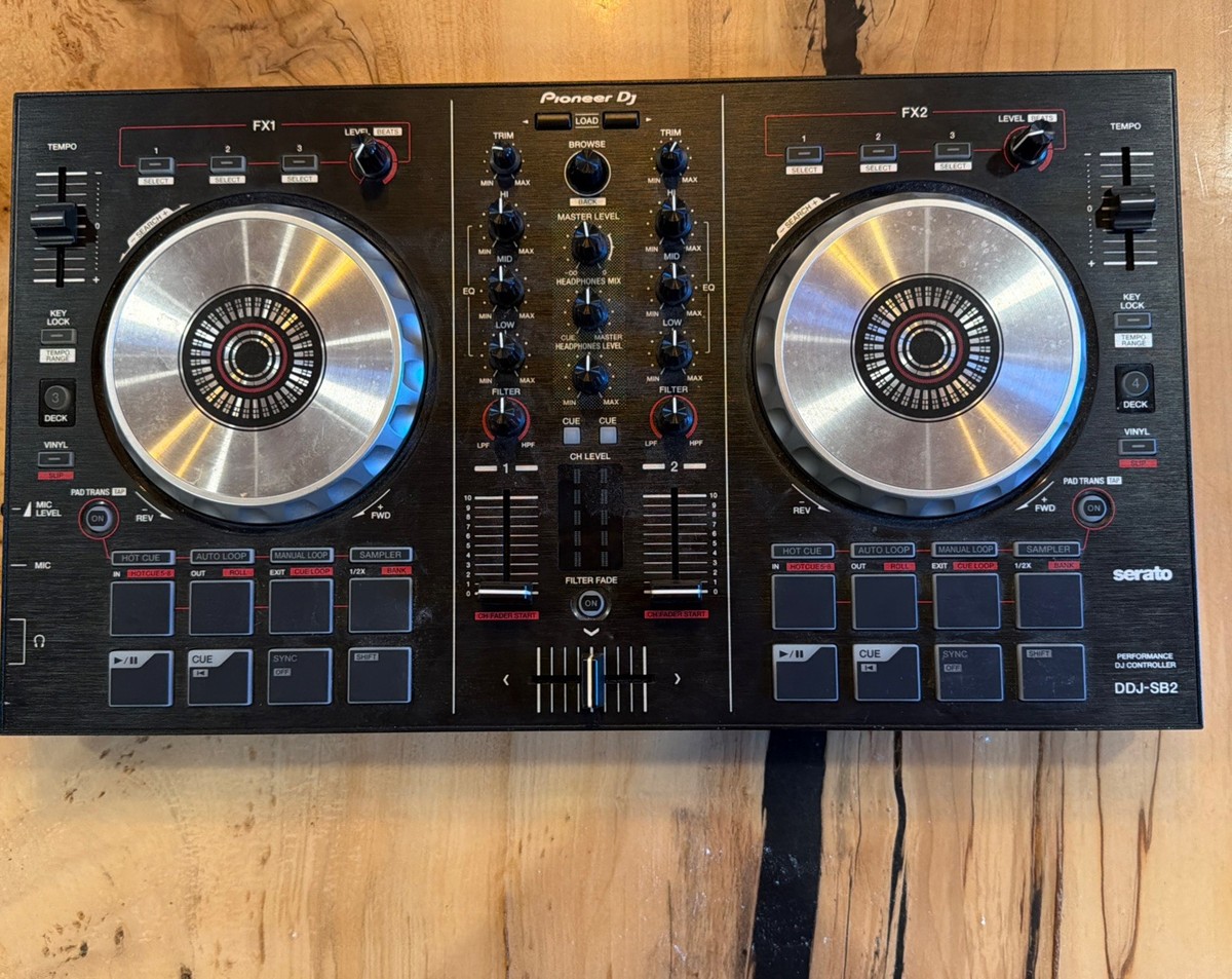 Pioneer DDJ-SB2 USB 2-Channel Serato Performance DJ Mixing Pioneer DDJ-SB2 USB 2-Channel Serato Performance DJ Mixing