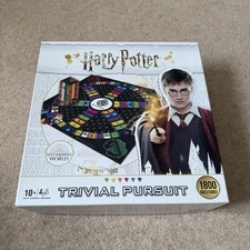 Harry Potter Trivial Pursuit Board Game Wizarding World 1800 Edition
