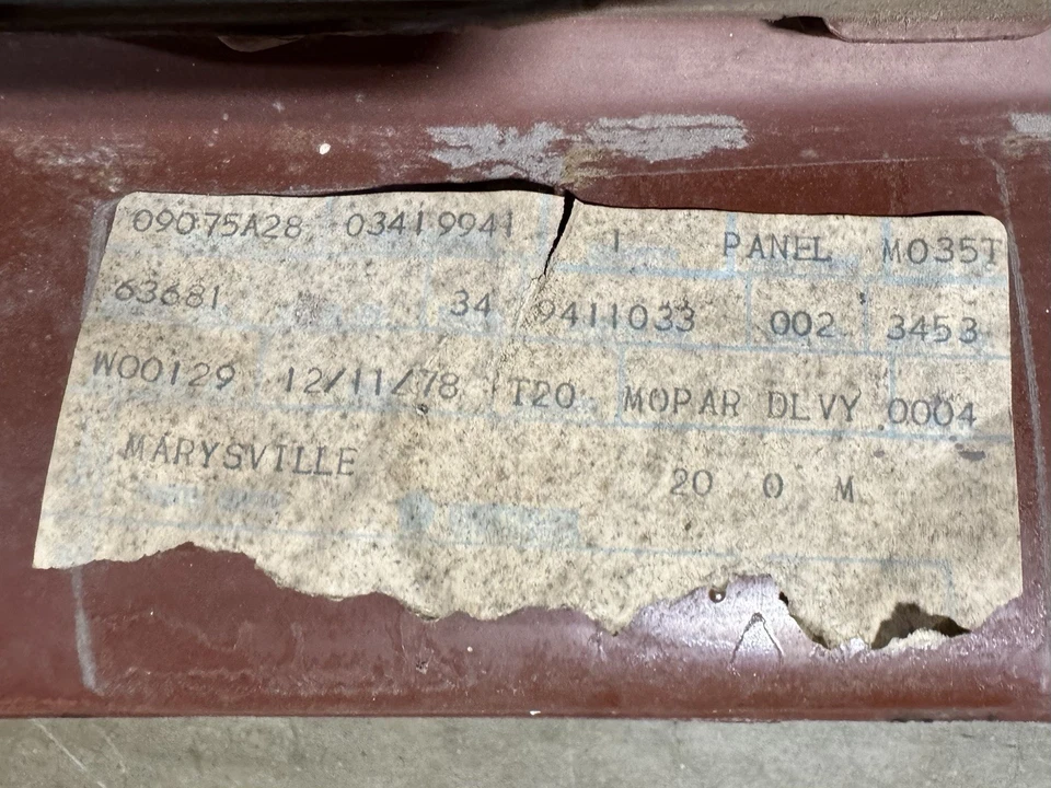 Nuevo de Lote Antiguo 1970-1972 Plymouth Valiant/Panel de Cenefa Delantera Plumero/Panel de Rejilla Inferior NUEVO Foto 3 de 3