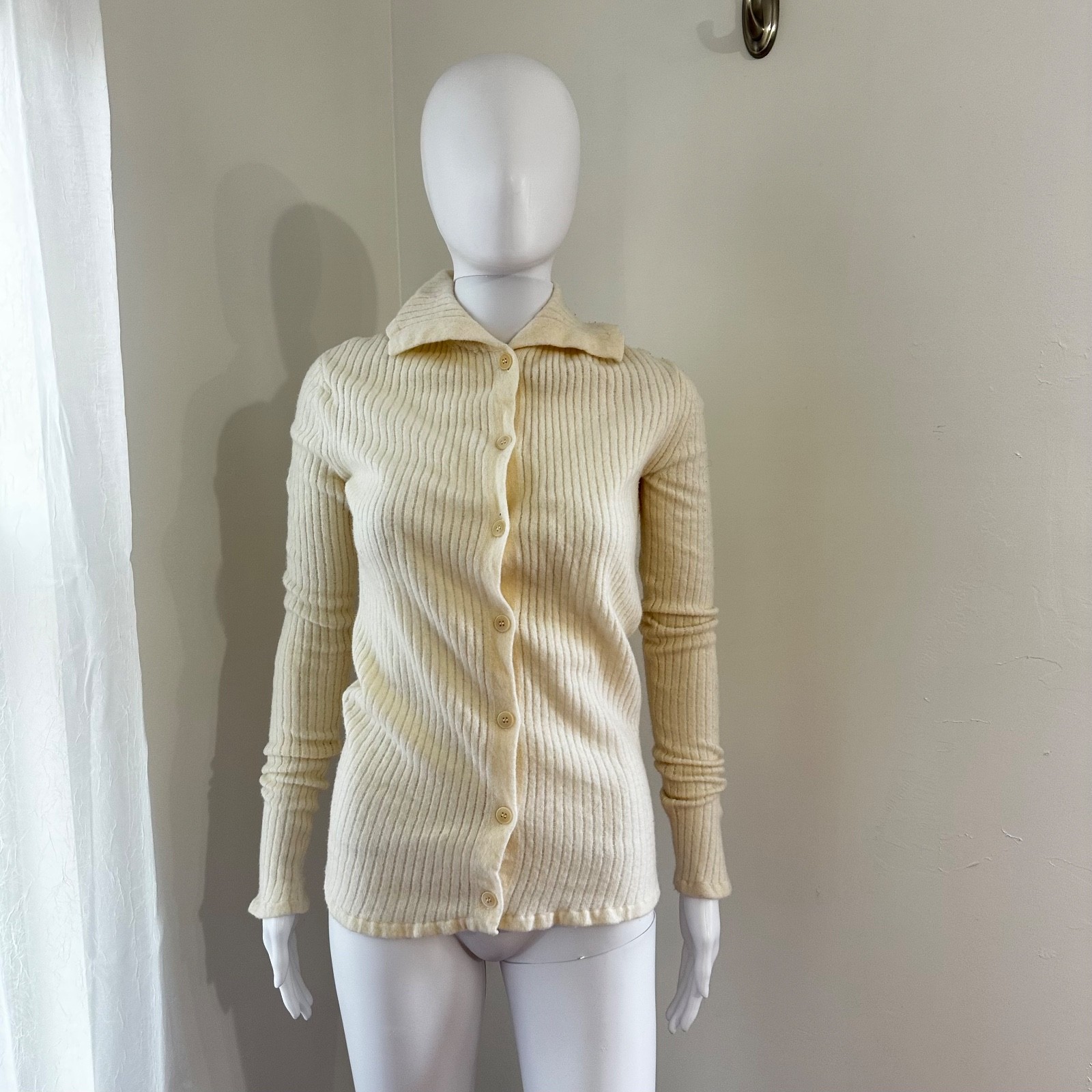 Bite Studios 100% Wool Luxe Button Front Cardigan… - image 1