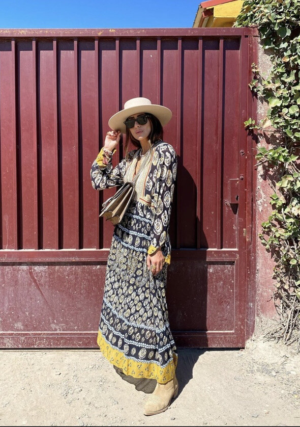 ZARA アイボリー ブラック スケッチプリント ミディドレス 新品タグ付き ZARA アイボリー ブラック スケッチプリント ミディドレス 新品