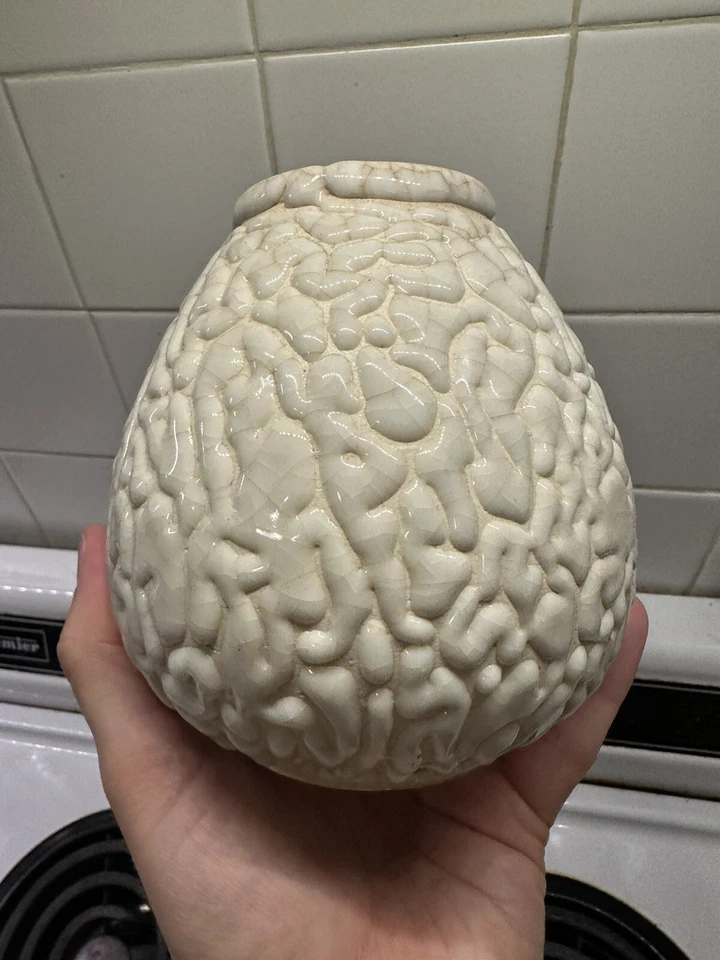 Jarrón de cerámica japonés Awaji de principios del siglo XX vermiculado cuajado blanco Mansudo Foto 4 de 4