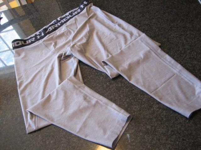 NWT - Mens UNDER ARMOUR Gray Base Layer Compression Fit Pants Tights (XXL)