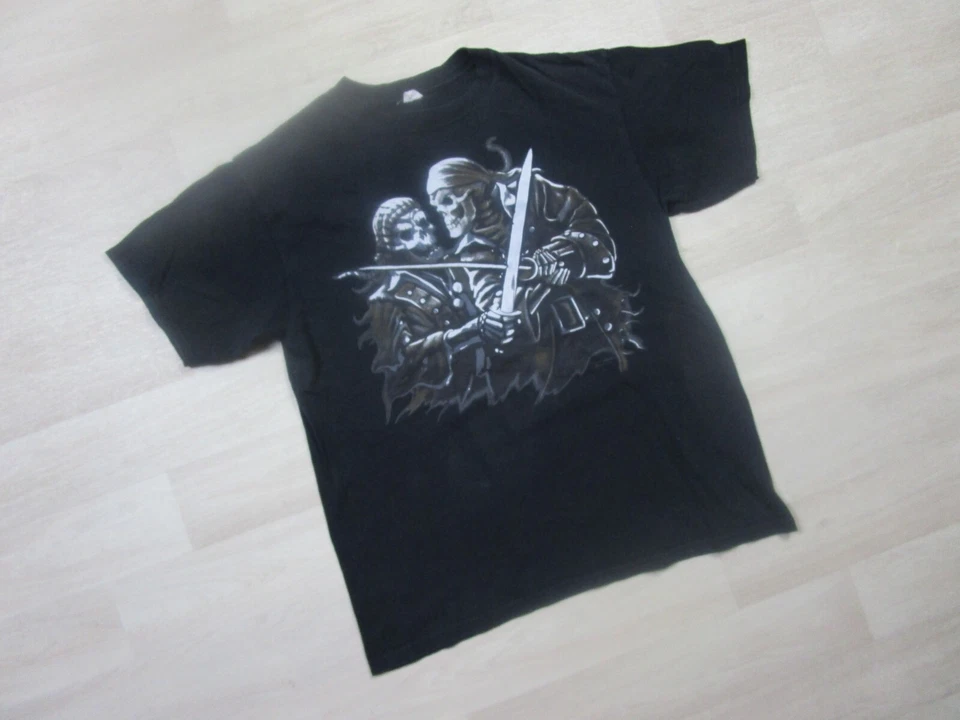 Camiseta gráfica pirata esqueleto azul líquido vintage Y2K (L) duelo espadas caveira - Imagem 2 de 4