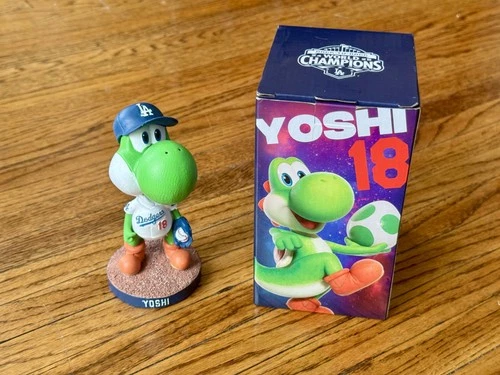 Yoshi Bobblehead 2026, Los Angeles Dodgers, SUPER MARIO NINTENDO #18 SGA 3/31/26