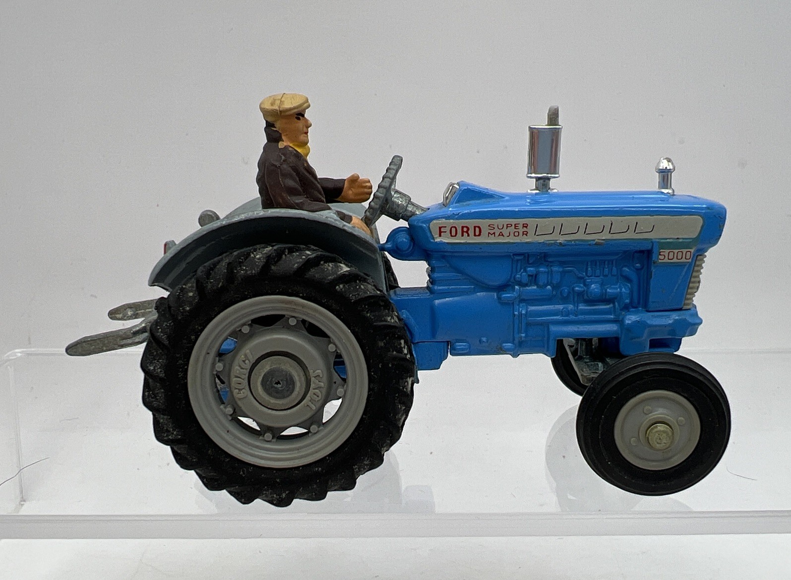 Corgi 67, Ford 5000 Super Major Tractor - Free Price Guide & Review