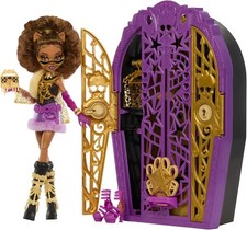 Monster High Skulltimate Secrets Clawdeen Wolf Doll with Reveal Closet & 19+