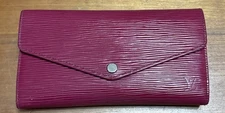 Louis Vuitton Epi Portefeiulle Sarah Long Bifold Wallet Raspberry Color