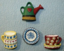 4 Plastic BUTTON COVERS Watering Can Coffee Mug Teacup Plate FLORAL Details EUC