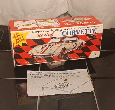 Taiyo Rusher Stingray Corvette 33 Tin Litho Bump'n Go Toy OB ONLY & Instructions